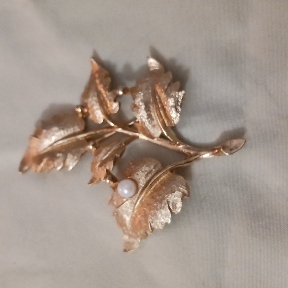 Vintage Rare Charel Brooch Textured Gold Leaves With Pearl, EUC